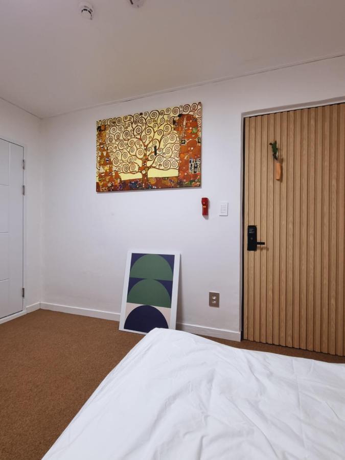 Space Guesthouse โซล ภายนอก รูปภาพ